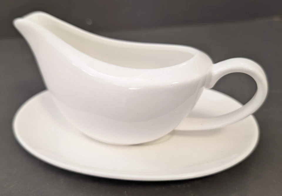 90 Ml - Sauciere mit Untertasse