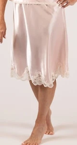 Shadowline Rochelle Satin 23" Plus size Half slip Style 47075 - Picture 1 of 7
