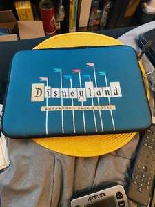 Disneyland Entrance/Park & Hotel Laptop Case 13" - Picture 1 of 4