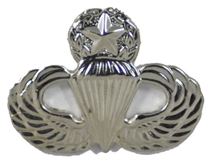 PIN SOMBRERO MAESTRO PARACAIDISTA - Imagen 1 de 1