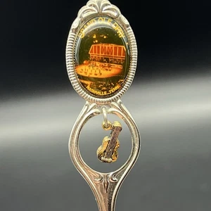 Cuchara de recuerdo vintage Grand Ole Opry coleccionable con dije colgante - Imagen 1 de 5