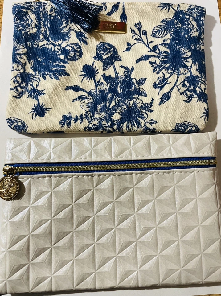 2 bolsas de maquillaje Ipsy azul y blanco Foto 1 de 3