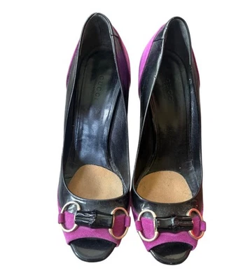 Gucci женщин черный лакированная кожа высокий каблук туфли размер 9 Horsebit заглянуть носок - Изображение 1 из 4