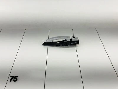 MANIJA PUERTA EXTERIOR DELANTERA IZQUIERDA CHEVROLET SONIC 12-18 BLANCO OEM Foto 1 de 4