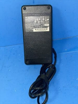 Adaptador de corriente alterna HP 230W 19,5 V HSTN-DA12 Foto 1 de 4