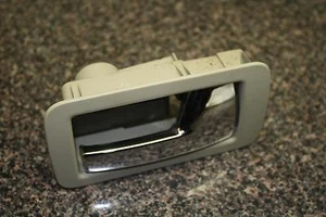 2009 FORD FLEX REAR RIGHT DOOR HANDLE INTERIOR ASSY CHROME CAVITY 3.5L SEL 09 - Picture 1 of 12