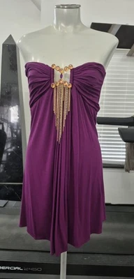 Vestido marca Sky plomada grande con cadena dorada Foto 1 de 4