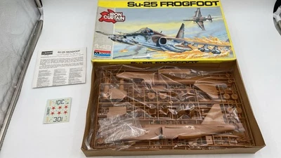  MNG5830 Monogram Su-25 Frogfoot 1/48 kit di montaggio aereo militare - Immagine 1 di 2