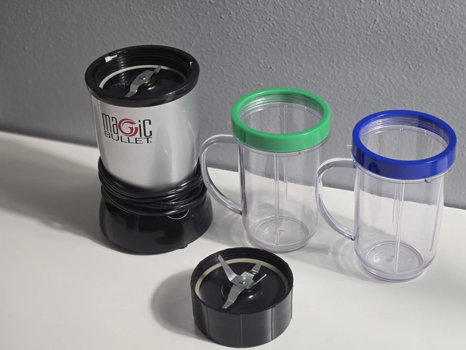 Magic Bullet Blender MB1001 Motor Base Two Cups Extra Blade -D8 - Image 1 of 3