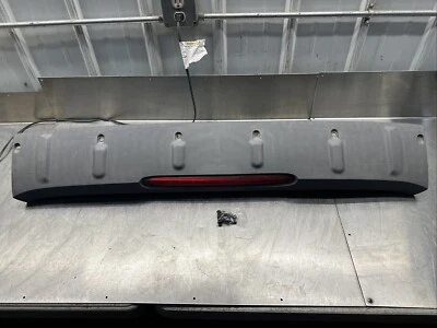 2003-2006 Chevrolet Avalanche 1500 Center Bridge Spoiler W/3rd Brake Light OEM - Image 1 of 4