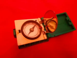 soviet vintage compass USSR Tourist-2 green - Picture 1 of 7