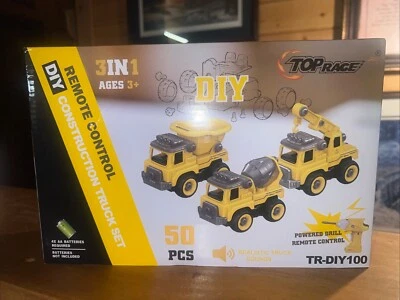 Top Race 3 in 1 Remote Control DIY Construction Truck Set 50 Pcs. - Image 1 of 4