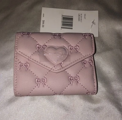 Cartera Betsey Johnson LBCASH acolchada rubor doble solapa lazos bordados nueva con etiquetas Foto 1 de 4