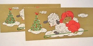 2 VINTAGE MID CENTURY CHILD LAMB UNUSED CHRISTMAS CARD SNOWY MICA ACCENTS - Imagen 1 de 4
