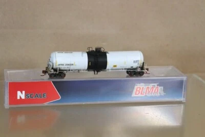 BLMA MODELS BLMA20031 N WEATHERED TRINITY RAIL CRUDE OIL TANK CAR DRPX 259338 nv - Image 1 of 4
