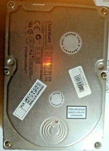 HARD DISK 10,2 GB IDE Quantum Fireball CX 3 5" LD10A011   P/N: CX10A011 REV:02-B - Foto 1 di 1