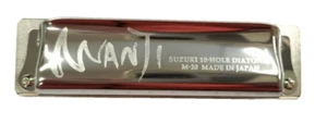 Suzuki Armonica a Bocca Diatonica Manji M-20 C in Do Cusotdia Rigida 10 Fori - Foto 1 di 6