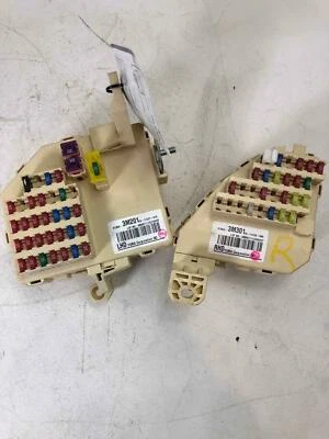 Caja de relé de fusibles Hyundai Genesis 91950-3m301 para cabina Genesis 2012-2013 Foto 1 de 4