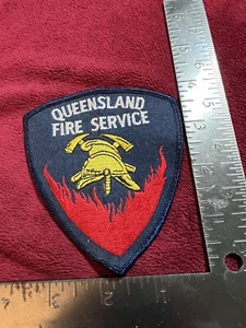 Insignia de parche de uniforme obsoleta del Departamento de Bomberos de Queensland Australia. - Imagen 1 de 2