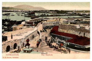 GIBRALTAR MARKETS STREET SCENE ESPANSIVE VIEW OLD POSTCARD - Picture 1 of 2
