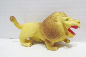 PIEZA DE REPUESTO ORIGINAL FIGURA LEÓN para JUEGO DE MESA HUBLEY JUNGLE HUNT AÑOS 60 - Imagen 1 de 2