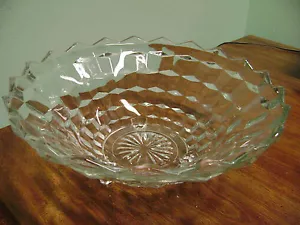 GROSSE INDIANA GLAS CO. WHITEHALL OBSTGLASSCHALE MIT KUBISCHEM MUSTER mit Fuß - Bild 1 von 5