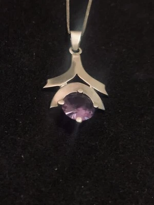 Plata de ley única con amatista  Foto 1 de 4