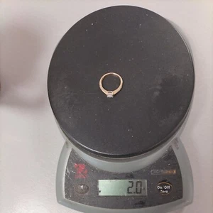9 carat Gold Solitaire 0.25 Natural Sparkling diamond ring - Picture 1 of 4