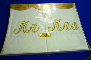 2 SPUNWELL PILLOW CASES EMBROIDERED MR. & MRS. NOS - Picture 1 of 11