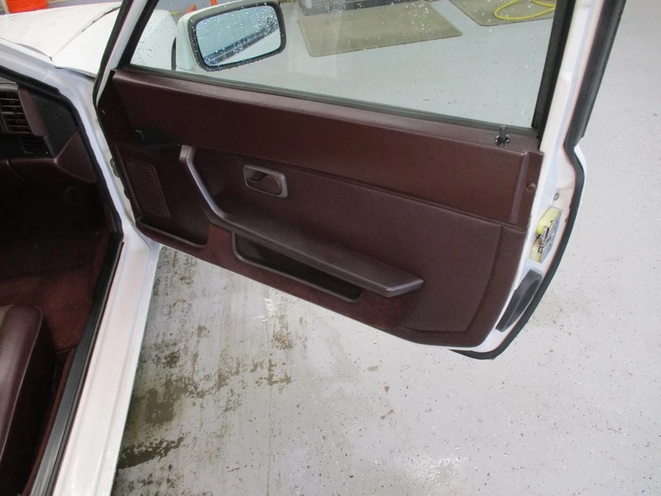 Used Front Right Door Interior Trim Panel fits: 1986 Porsche 944  Grade A Foto 1 de 4