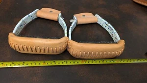 Customer Stirrups Laced Leather Used Great Condition - Picture 1 of 3