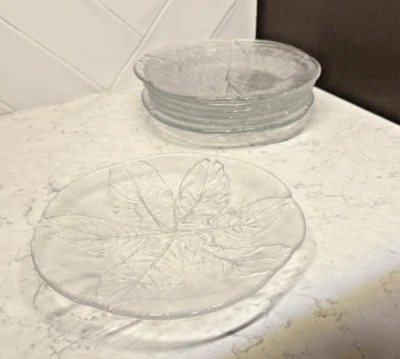 ~7~ PLATOS DE ENSALADA HOJA DE FIESTA Kosta Boda 71/2" vidrio transparente forma libre redondo Suecia Foto 1 de 4