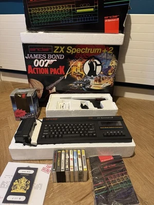 Sinclair ZX Spectrum +2 *PROBADO* James Bond en muy buena condición 007 paquete de acción conjunto en caja paquete - Imagen 1 de 4