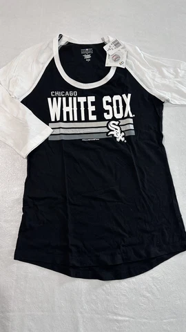Chicago White Socks Women’s Shirt 3/4 Length Sleeve T-Shirt Black White Cover