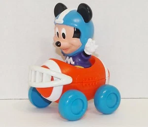 Figura de acción de juguete Mickey Mouse Squeeze y coche de fútbol americano de plástico {4360} - Imagen 1 de 4