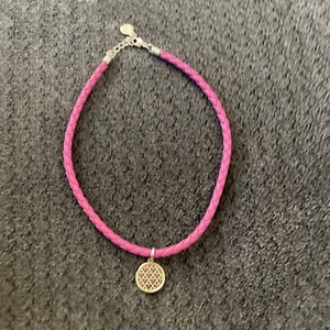 Vera Bradley Braided Pink Leather Cord Pretty Pendant Necklace J7 - Picture 1 of 3