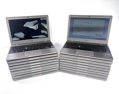 LOTE DE 18: Samsung xe310xBA ChromeBook - 1.1GHz Celeron, 4GB RAM, 16GB Almacenamiento Foto 1 de 4