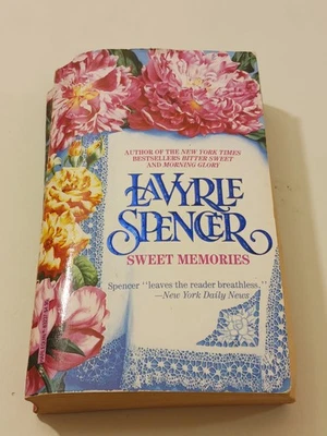 Sweet Memories by LaVyrle Spencer  Paperback Romance 1993 Vintage - Imagem 1 de 4