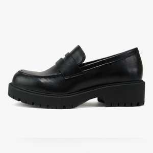 NUOVO mocassino Soda "HENDER" punta tonda tacco basso suola a strappo plateau penny scarpa 10 - Foto 1 di 6