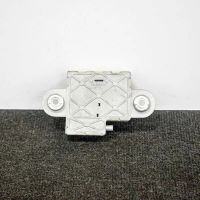 BMW X5 E70 Antenna Amplifier 6935024 213675 10 2008 - Image 1 of 4