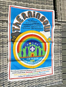 VINTAGE COLLECTABLE THE RAINBOW CUB SCOUTS 70TH ANNIVERSARY TEA TOWEL WALL ART - Picture 1 of 11