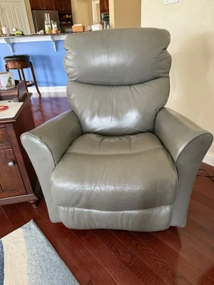 LAZY BOY - ROWAN Power Wall Recliner - Gray Leather - w/cordless remote - Image 1 of 4
