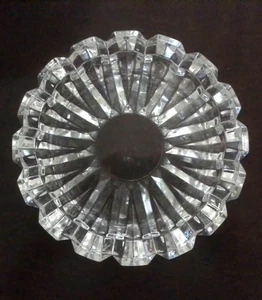 VINTAGE ETCHED HEAVY GLASS 6 1/4" ASHTRAY - Picture 1 of 4