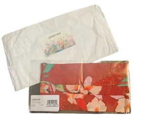 Nueva Mascarilla Johnny Was Roja Floral Seda con Bolsillo Filtro - Imagen 1 de 4