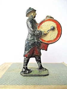 FIGURINE 60mm DC TOBLER N° 194 MUSICIEN GROSSE CAISSE LR GM HR PLOMB CREUX - Imagen 1 de 2
