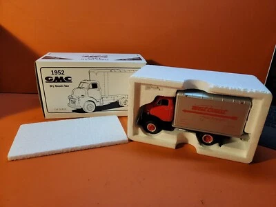 1992 First Gear West Coast Fast Freight 1952 GMC Dry Goods Van ~ 19-1052 NIB - Image 1 of 4