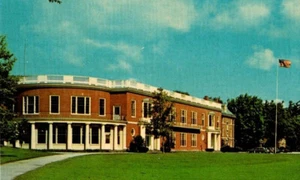 Williamstown Williams College Baxter Hall Student Union 1960's MA Student Union - Picture 1 of 3