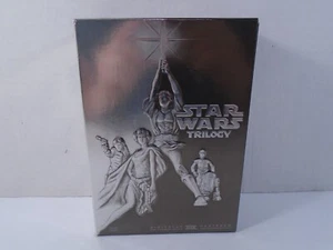 STAR WARS TRILOGY--DVD SET / 3 ORIGIAL MOVIES & BONUS MATERIAL - Imagen 1 de 6