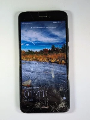 Huawei P8 lite 2017 VETRO ROTTO - Immagine 1 di 4