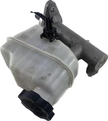 Cilindro maestro Genesis OEM 585103M000 para Hyundai, Equus y Kia K900 2009-2014 Foto 1 de 4